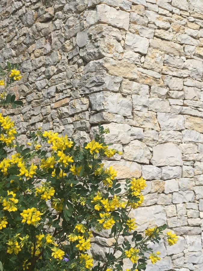 La Chambre Haute Et Son Spa Nimes Exterior photo