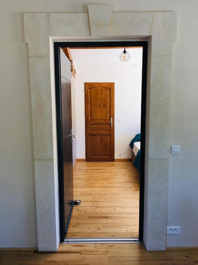 La Chambre Haute Et Son Spa Nimes Exterior photo