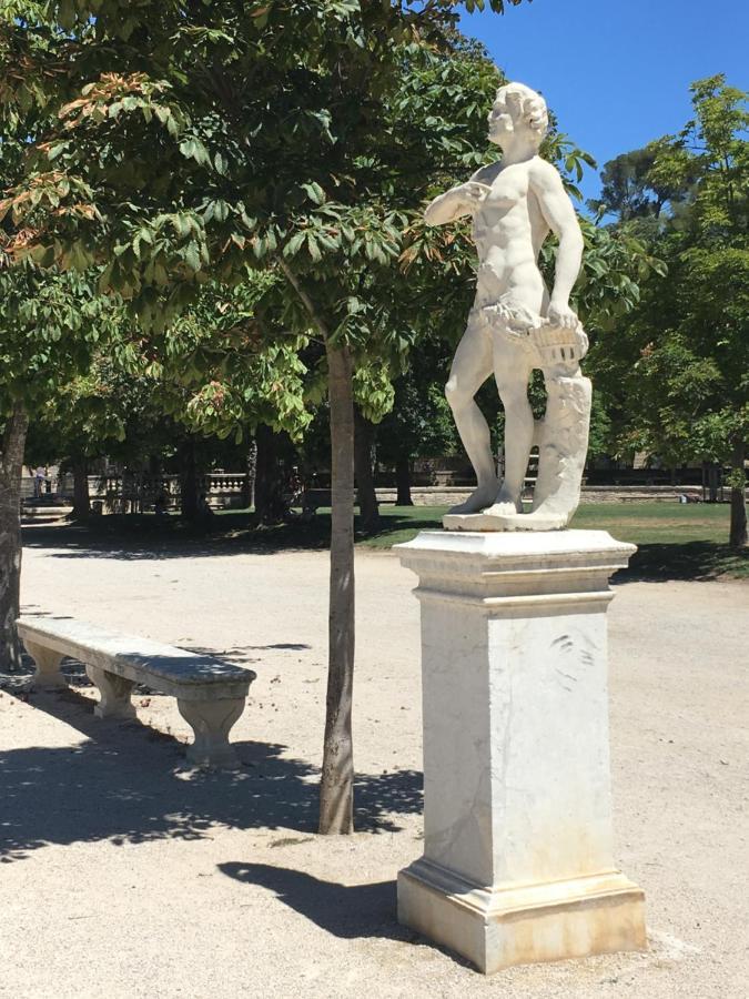 La Chambre Haute Et Son Spa Nimes Exterior photo