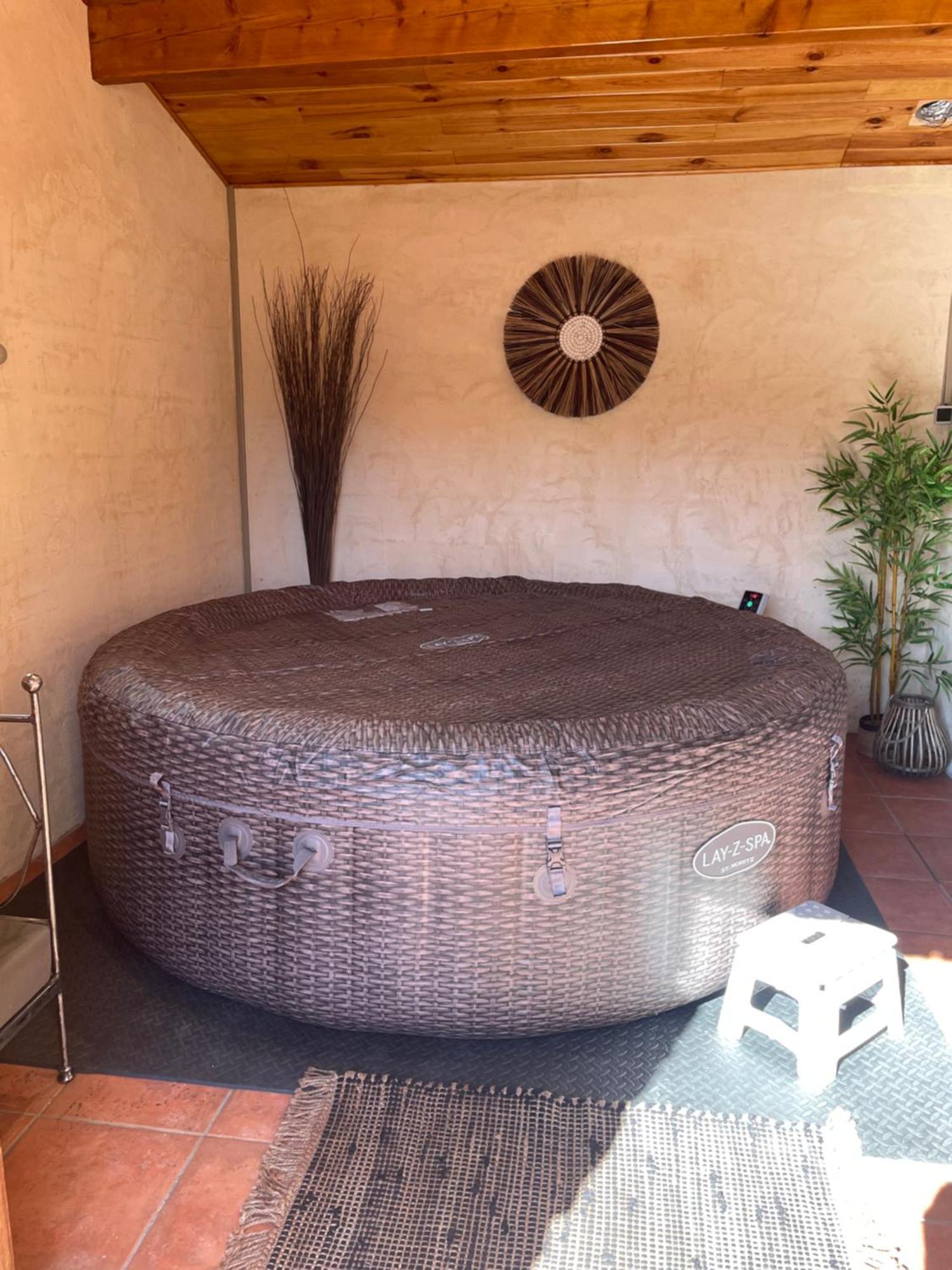 La Chambre Haute Et Son Spa Nimes Exterior photo