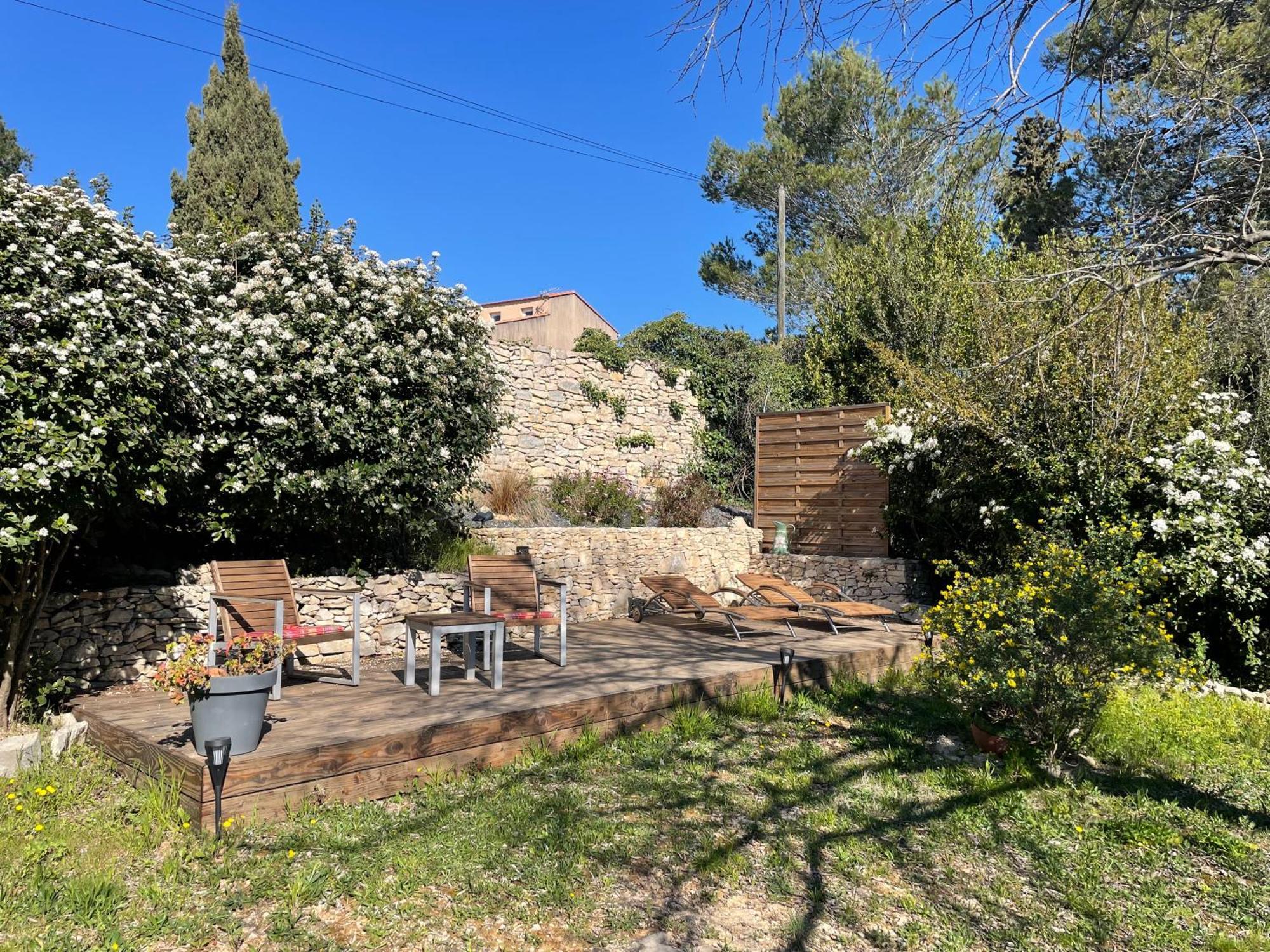 La Chambre Haute Et Son Spa Nimes Exterior photo