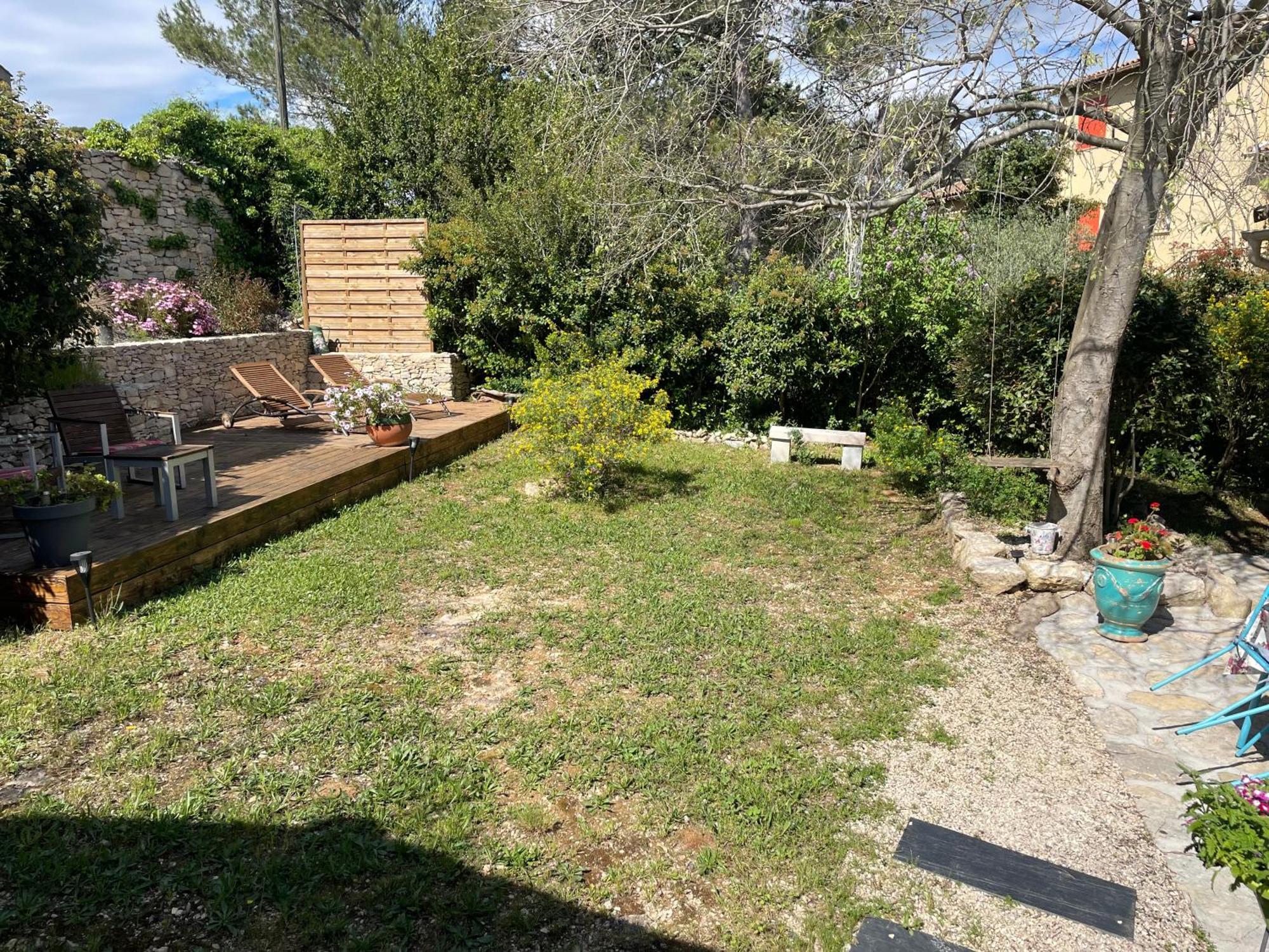 La Chambre Haute Et Son Spa Nimes Exterior photo