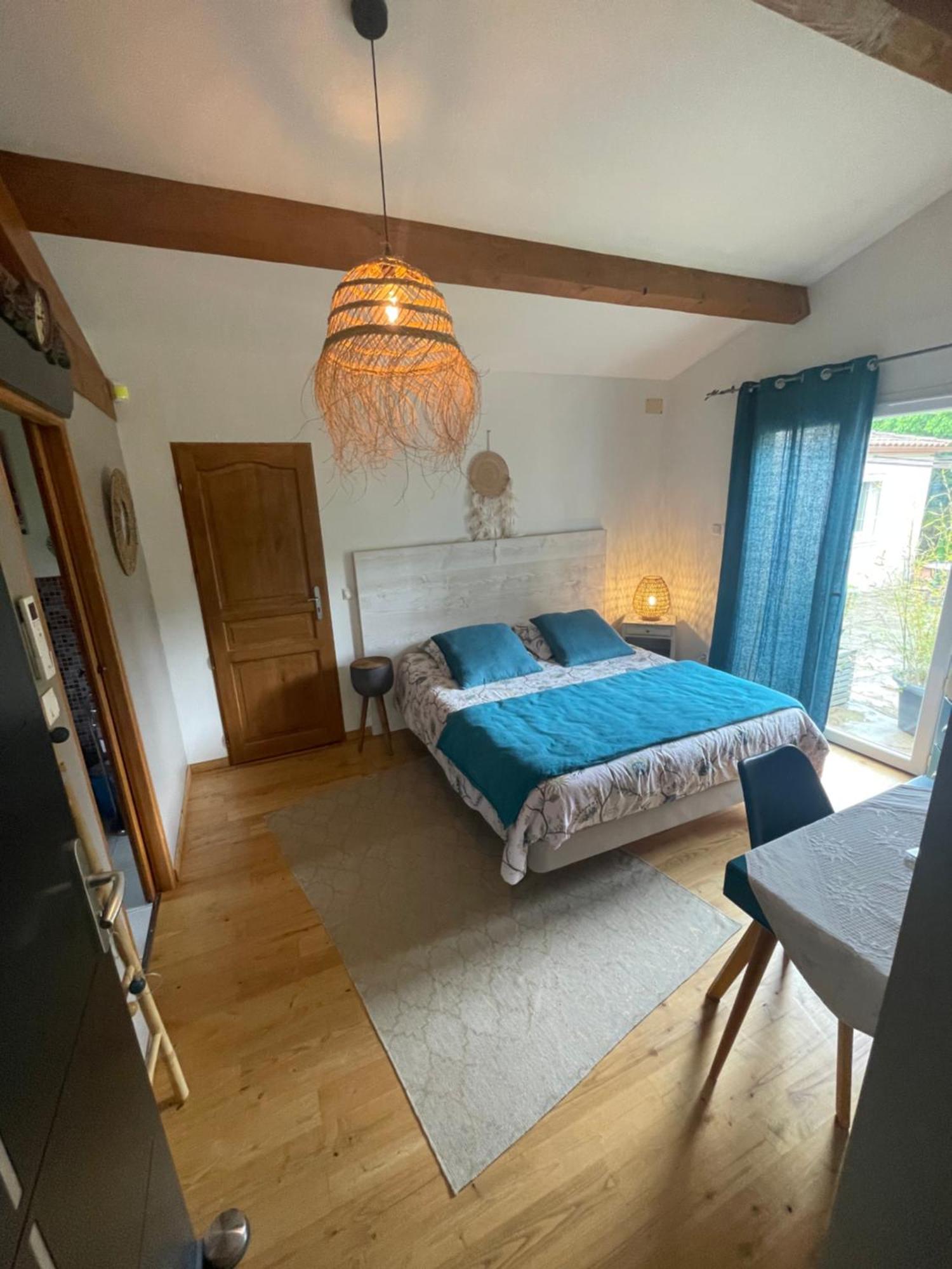 La Chambre Haute Et Son Spa Nimes Exterior photo